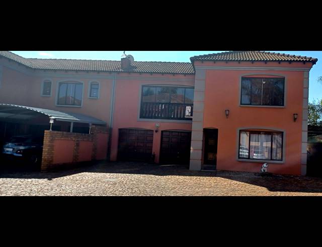 3 BEDROOM HOUSE FOR SALE IN DAL FOUCHE